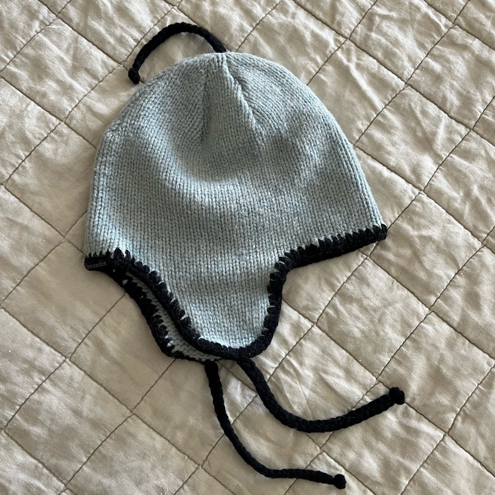 Abercrombie & Finch beanie with earflaps